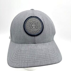 Travis Mathew Hat Cap Snap Back With Thick Embroidered Patch Logo Gray Flex Fit